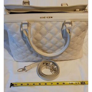 Anne klein‎ handbag purse Luxurious soft feel
